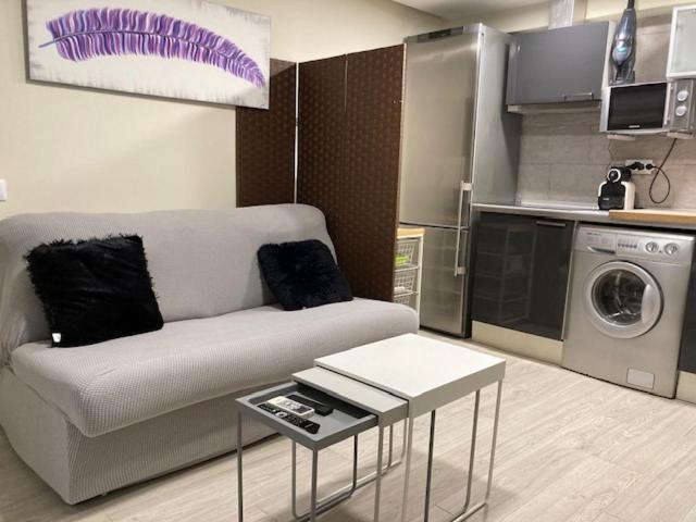 Windy Apartment ซาลอว์ ภายนอก รูปภาพ