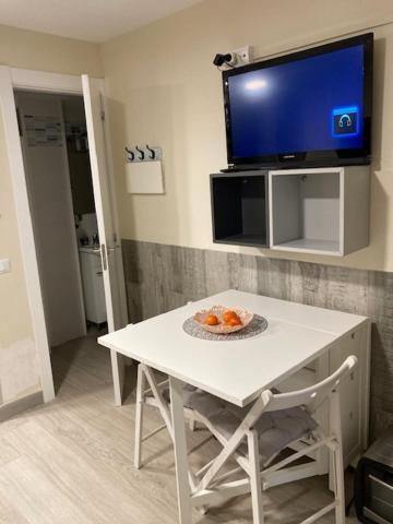 Windy Apartment ซาลอว์ ภายนอก รูปภาพ